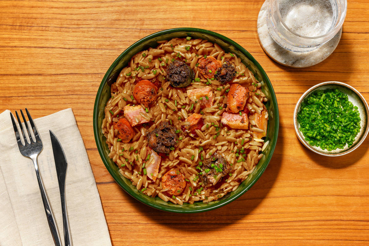 Risotto de orzo con chorizo, morcilla y panceta asturianos