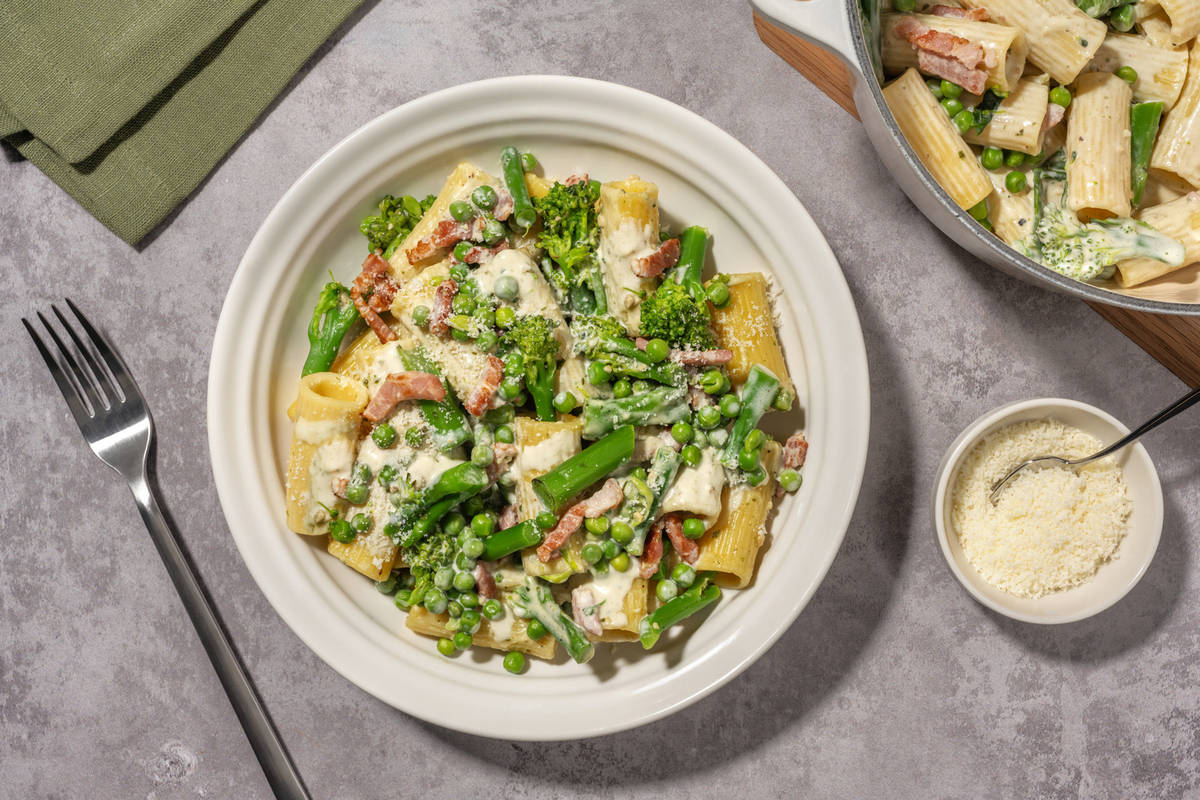 Presto Bacon, Chicken and Pesto Pasta