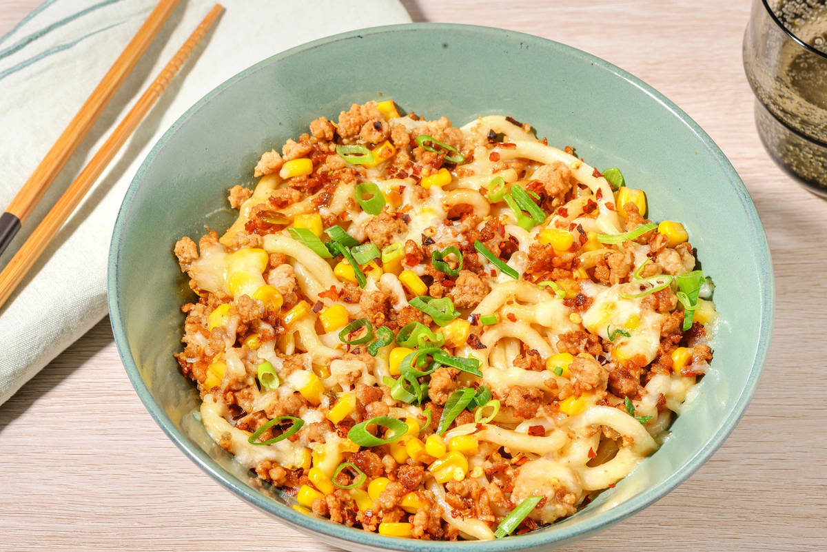 Noodles fusion al pollo e corn cheese
