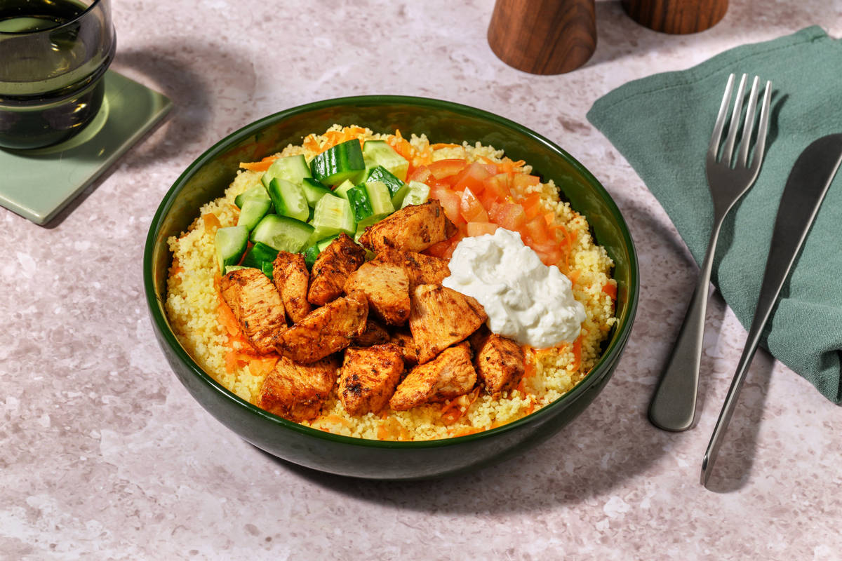 Bol de cuscús con pollo especiado