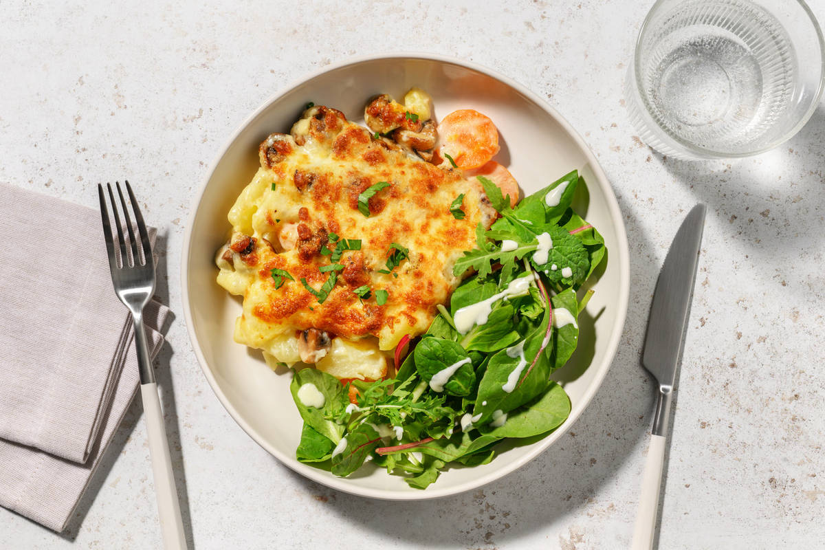 Kartoffel-Gratin mit Karotten und Champignons