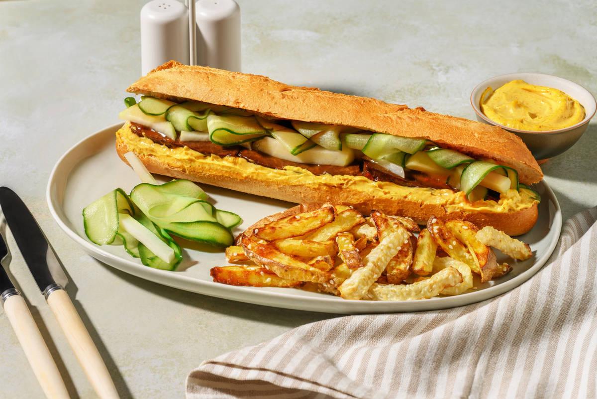 Vietnamesisk bahn mi med plantebaserte kyllingbiter