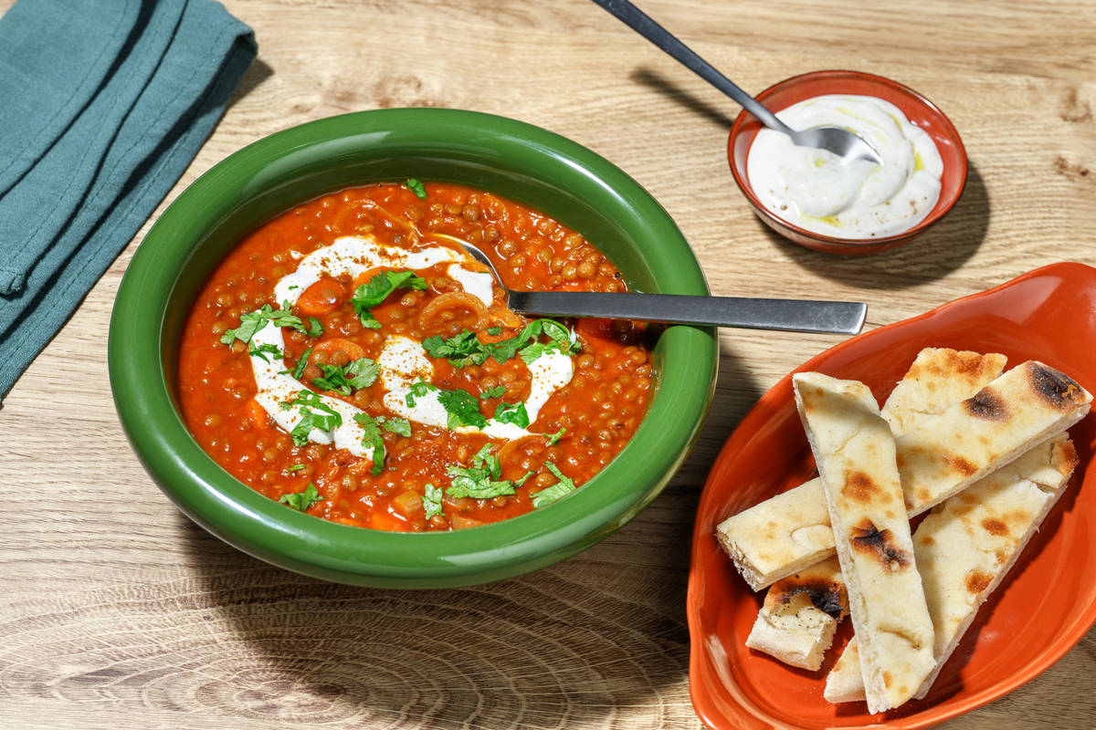 Zuppa di legumi e yogurt greco stile 'Harira'