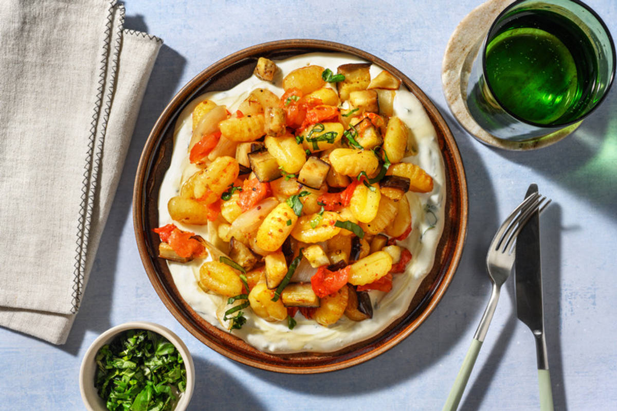 ¡Todo al horno! Gnocchis asados con salsa de queso griego