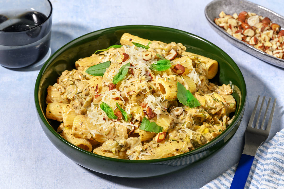 Rigatoni à la courgette & noisettes