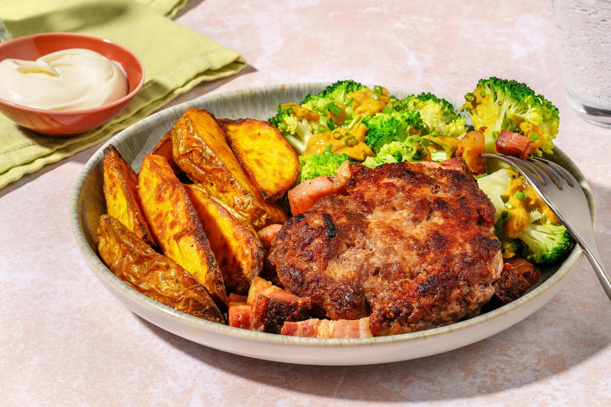 Hamburger de bœuf et porc aux lardons