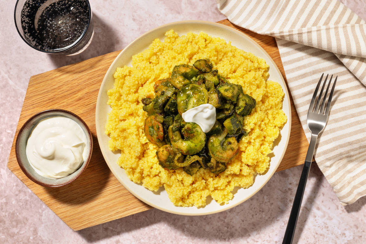 Crevettes, sauce zhoug à la coriandre & labneh