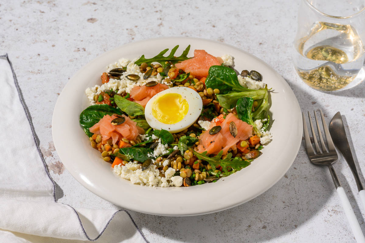 Salade de lentilles, saumon fumé & roquette