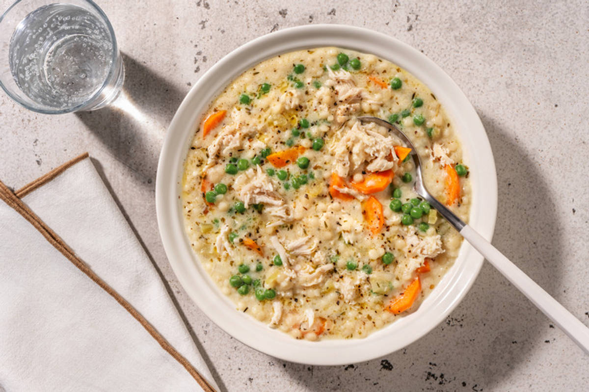 Soupe réconfortante au poulet & couscous perlé