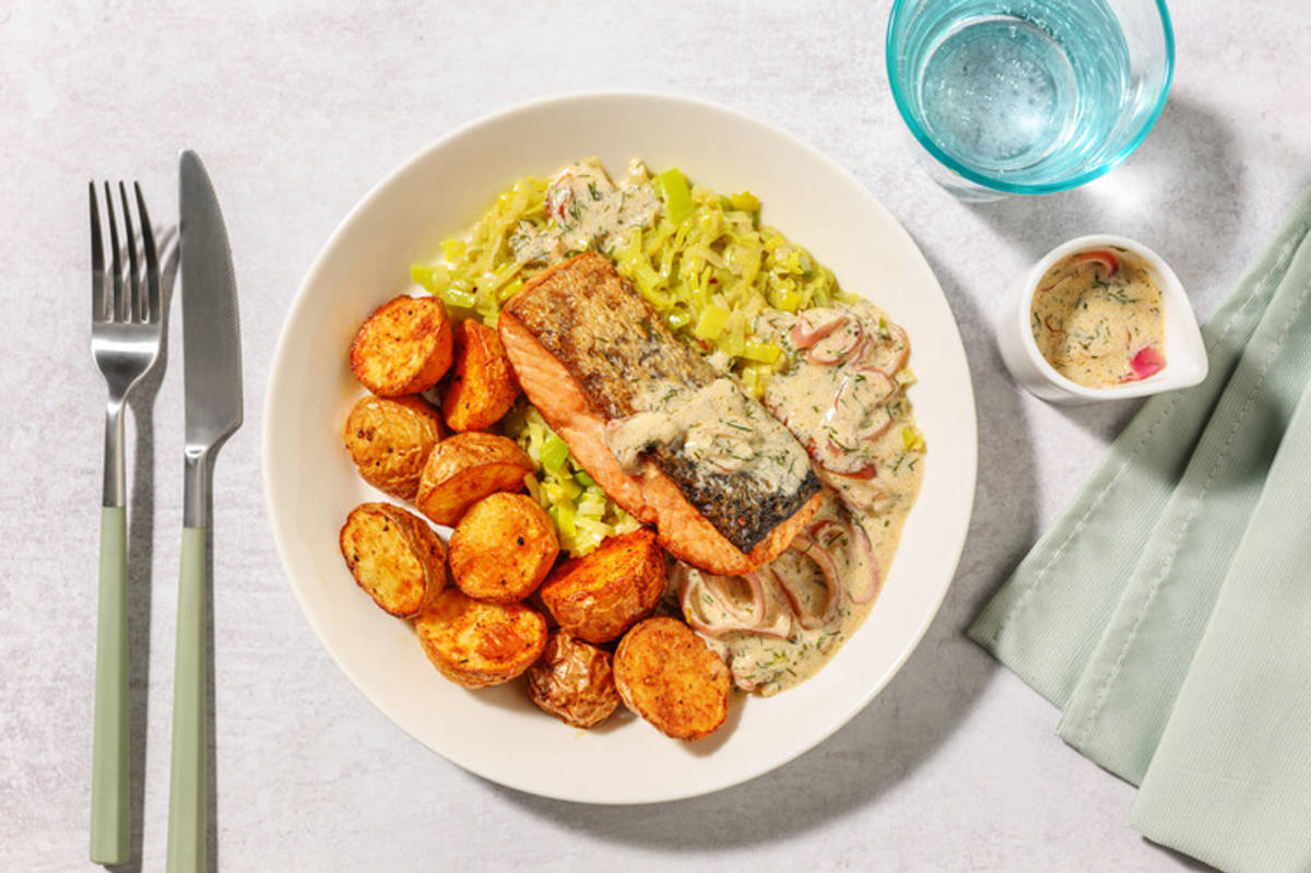 Saumon snacké sauce crémeuse à l'aneth