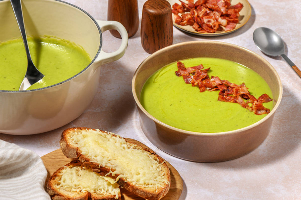 Velouté de petits pois, poireau & lard grillé