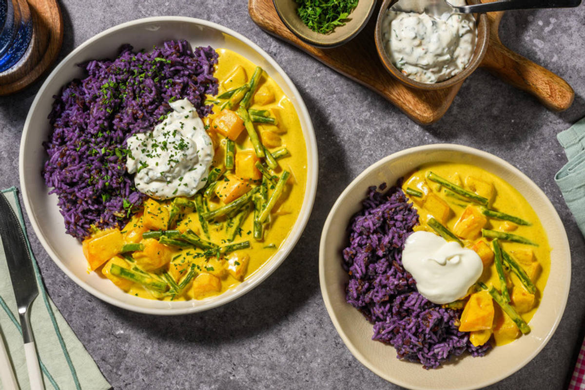 Lila Lieblingsreis mit Kürbis-Kokos-Curry