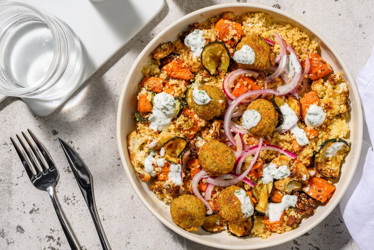 Falafelbowl met geroosterde groenten