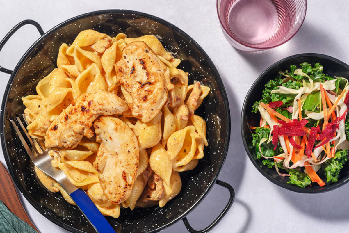 Cremet kyllingepasta og soltørrede tomater 