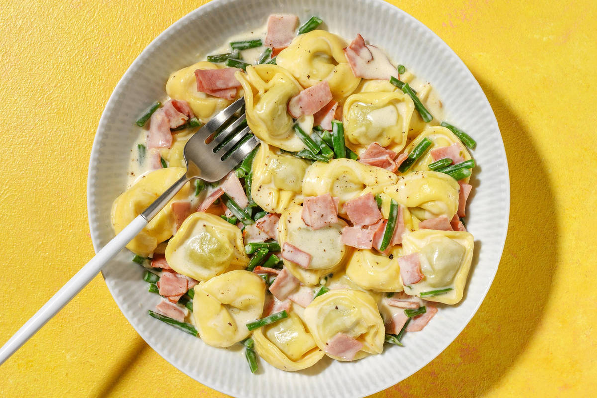 Spinat-Ricotta-Tortellini mit Krustenschinken