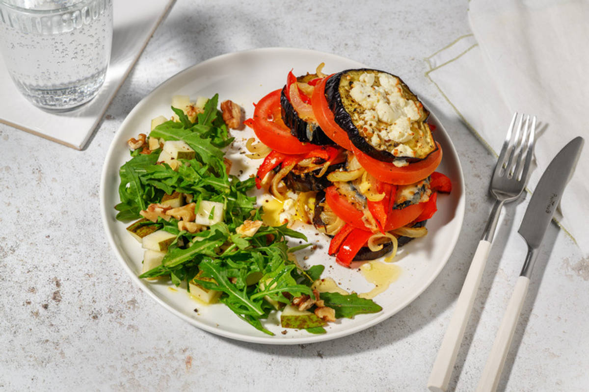 Timbal de berenjena asada con queso de cabra y tomate