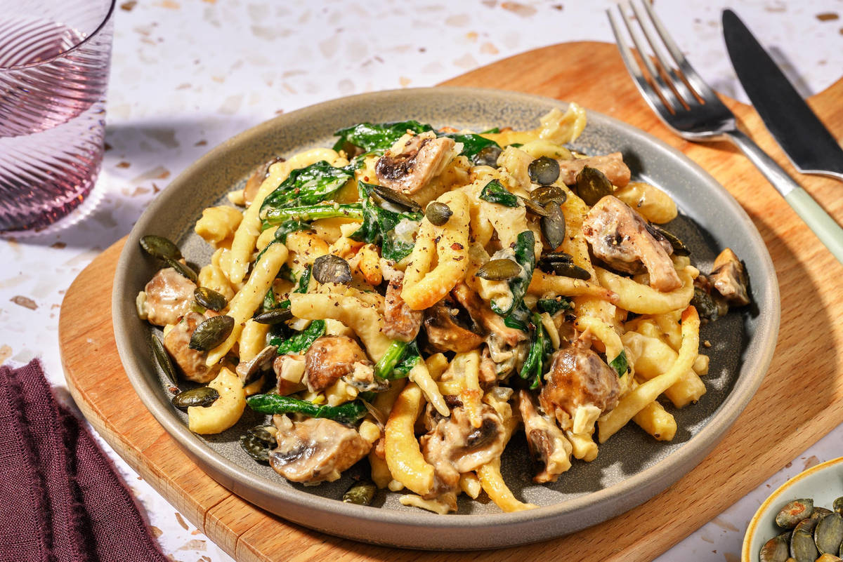 Veganer Spätzle-Auflauf mit Champignons,