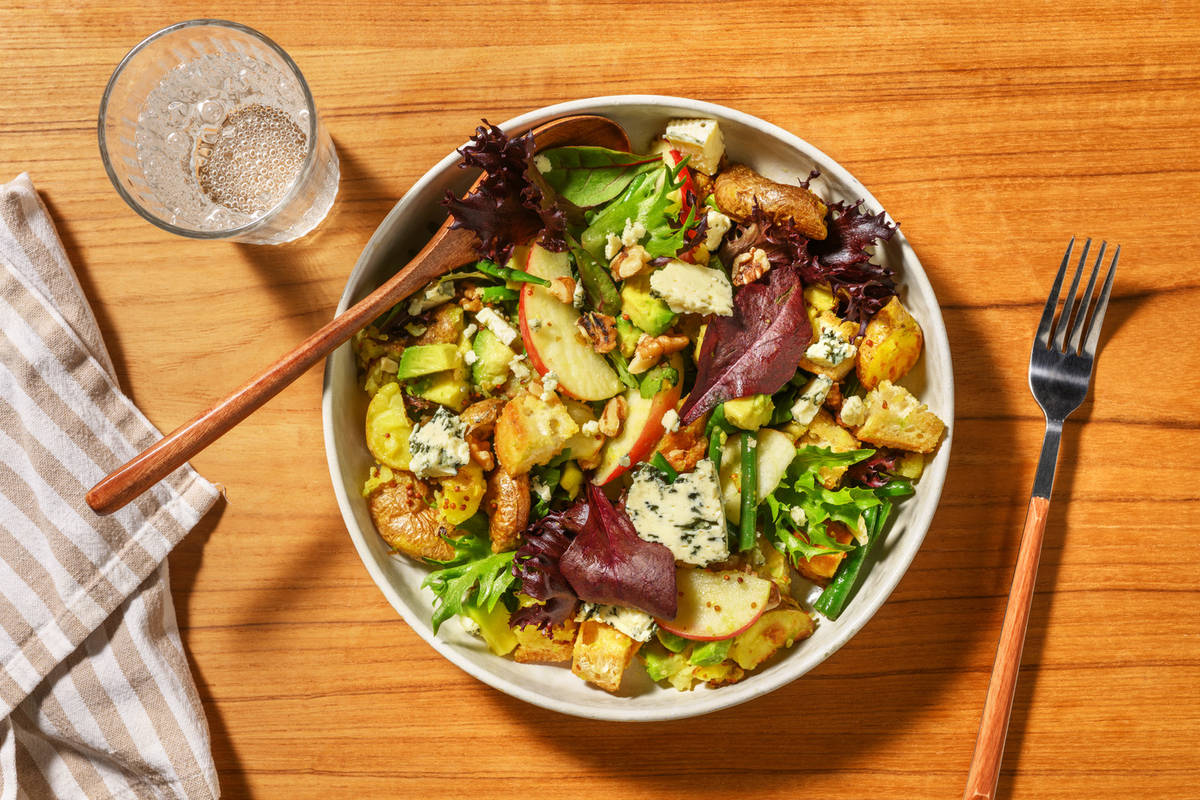 Apple, Blue Cheese and Walnut Market Salad