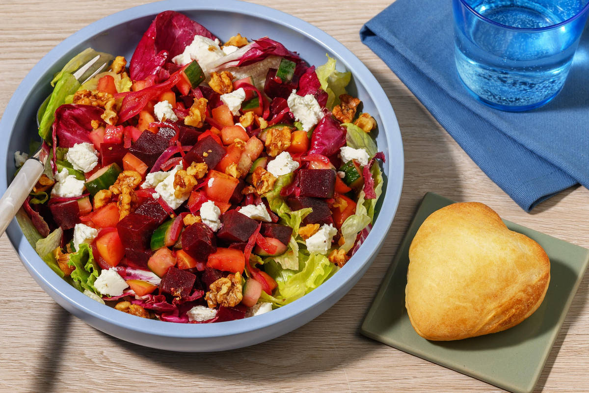 Salade au fromage de chèvre et vinaigrette balsamique à la fraise