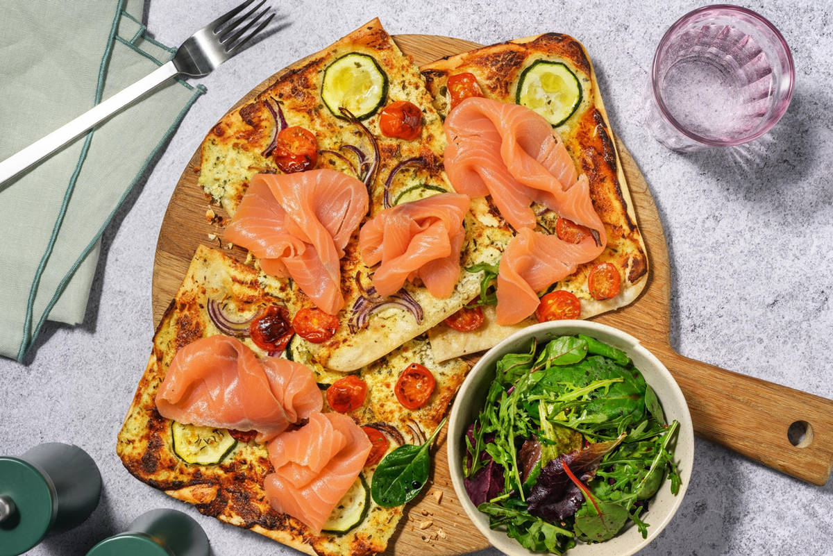 Flammkuchen Romana mit extra Räucherlachs,