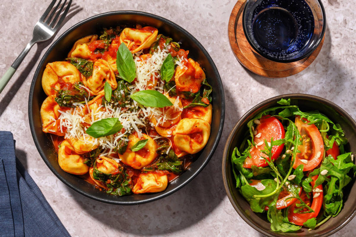 Tortelloni in tomatensaus met Parmigiano Reggiano
