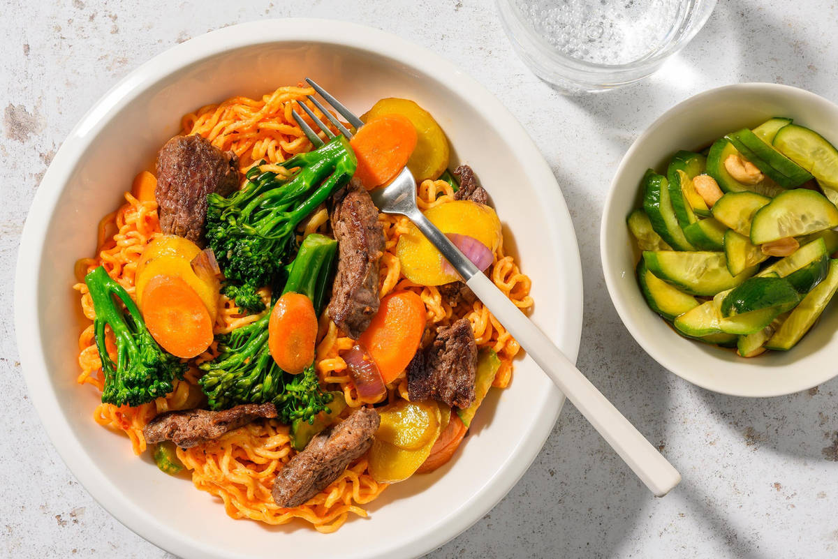 Nouilles crémeuses au tahini et émincés de steak