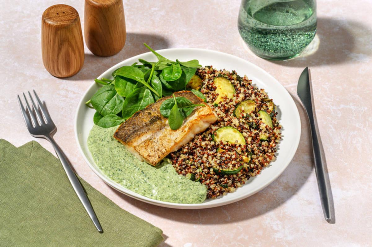 Extra de merluza con salsa de espinacas y menta
