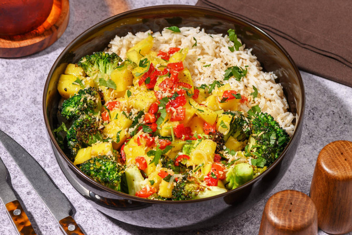 Kuba Kokos Bowl mit Mango-Paprika-Salsa