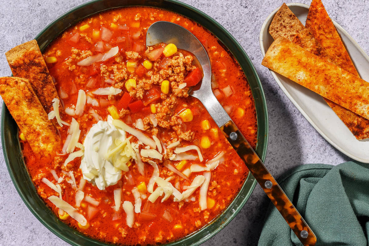 Kippensoep met Mexicaanse kruiden en cheddar