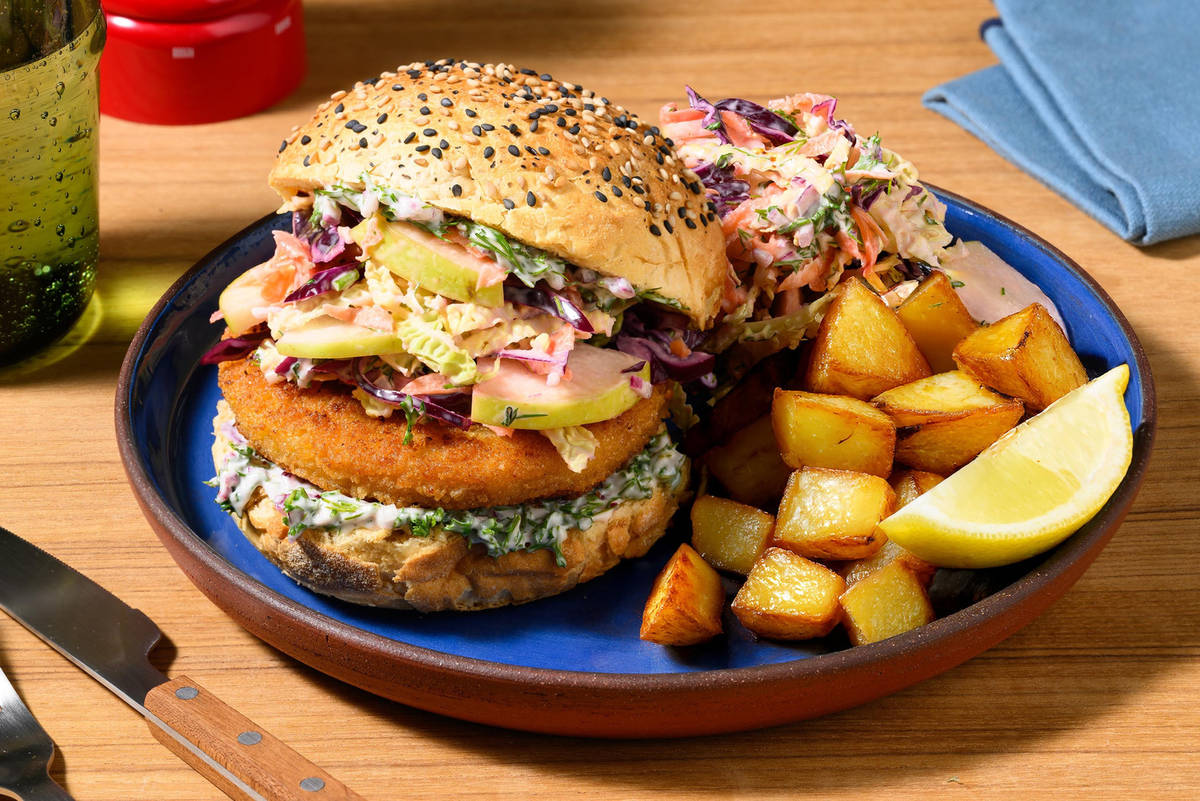 Burger végé façon poisson sur pain à la carotte