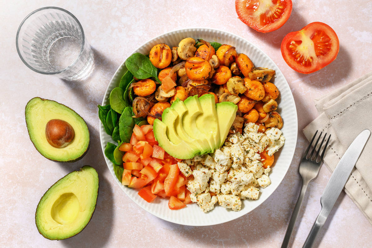 Süßkartoffel-Gnocchi Bowl