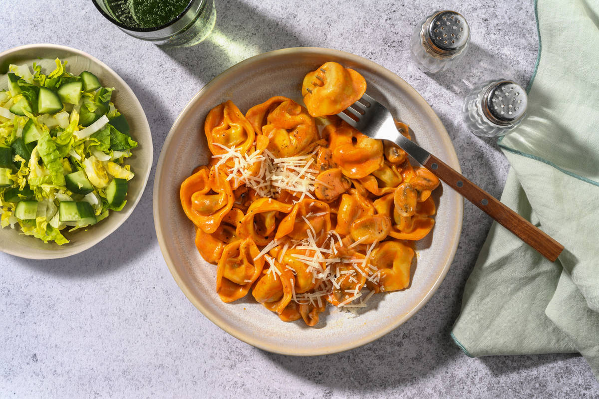 Creamy Gochujang Spinach & Ricotta Tortelloni
