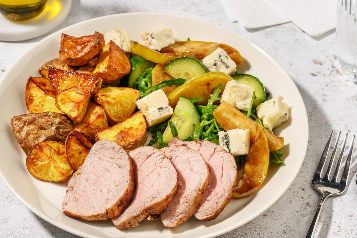 Filet mignon de porc et salade au fromage bleu
