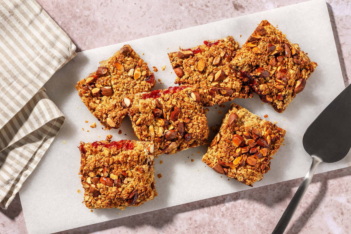Raspberry crumble bars