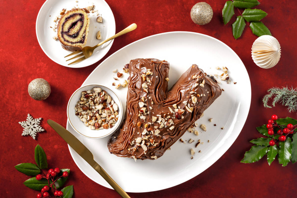 Hazelnut & Blueberry Chocolate Yule Log