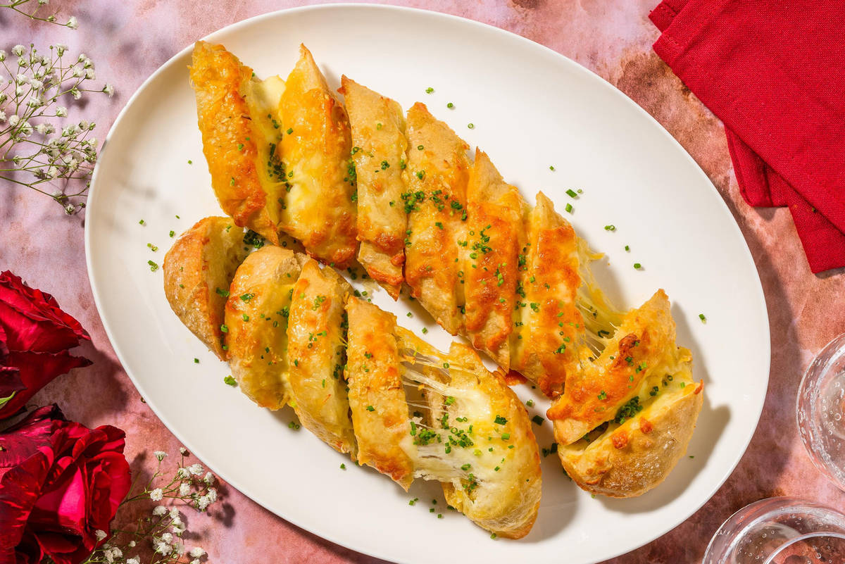 Tear 'n' Share Triple Cheese Garlic Bread