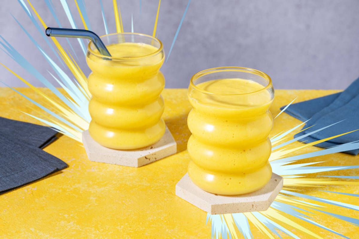 Zappy golden smoothie with mango, orange and coconut milk