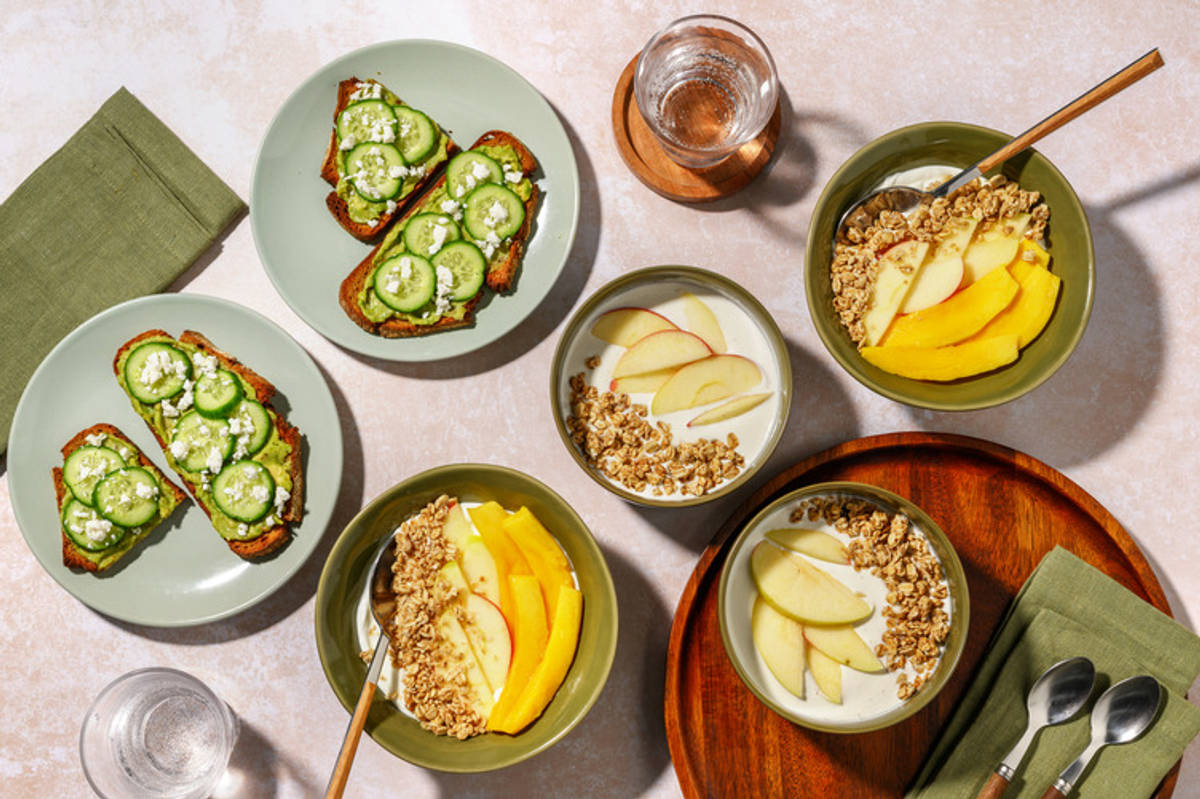 Avocado toast, muesli & smoothie bowls