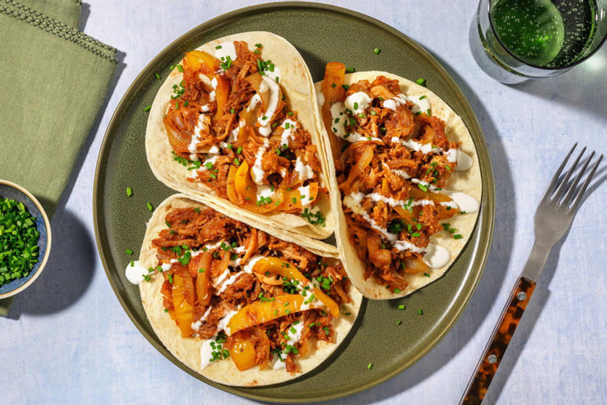 Fajitas-carnitas di pollo sfilacciato e peperoni