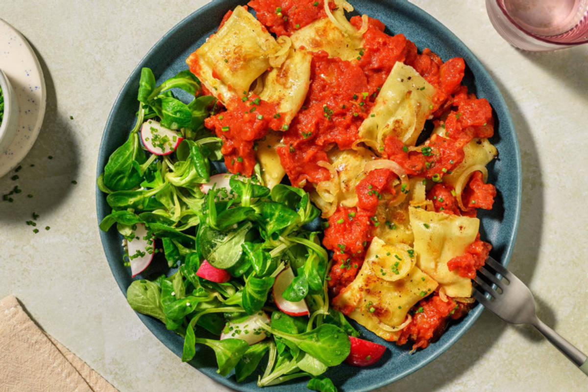 Veggie-Maultaschen mit Tomatensoße