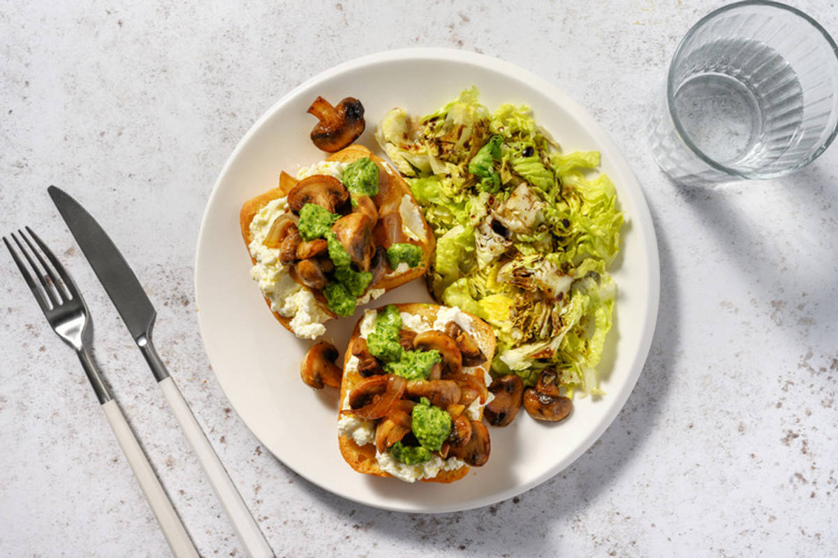Tostadas de champiñones con ricotta italiana y ternera