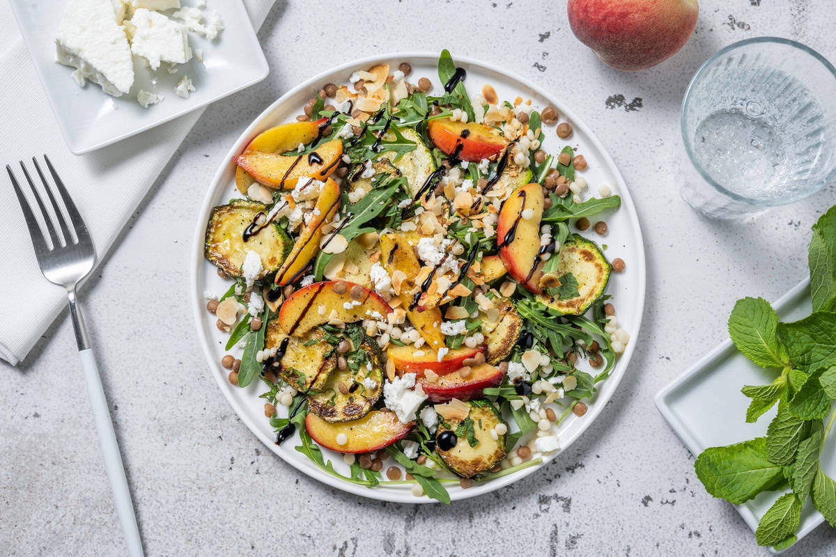 Salade à la pêche poêlée et feta