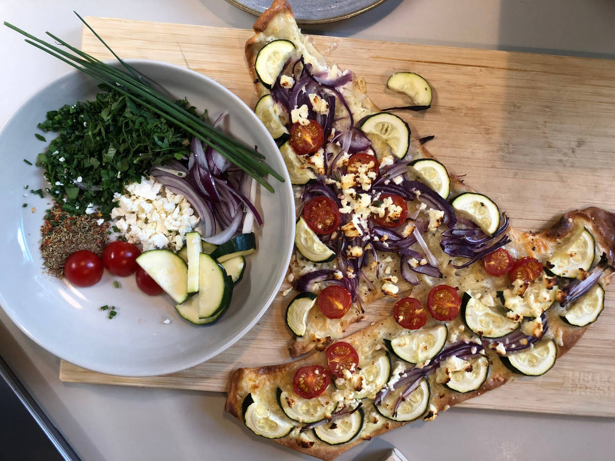 Mediterranes Flammkuchen Segelschiff