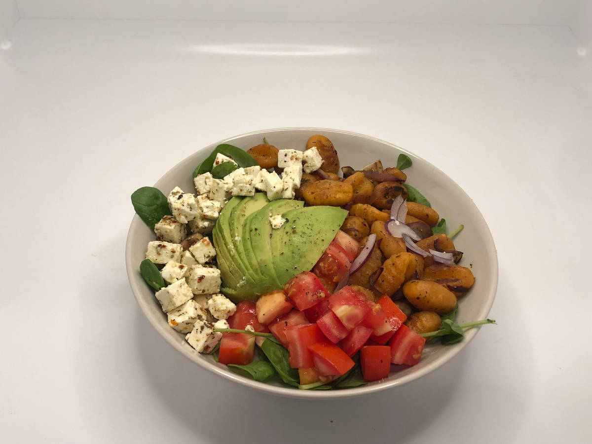 Süßkartoffel-Gnocchi Bowl