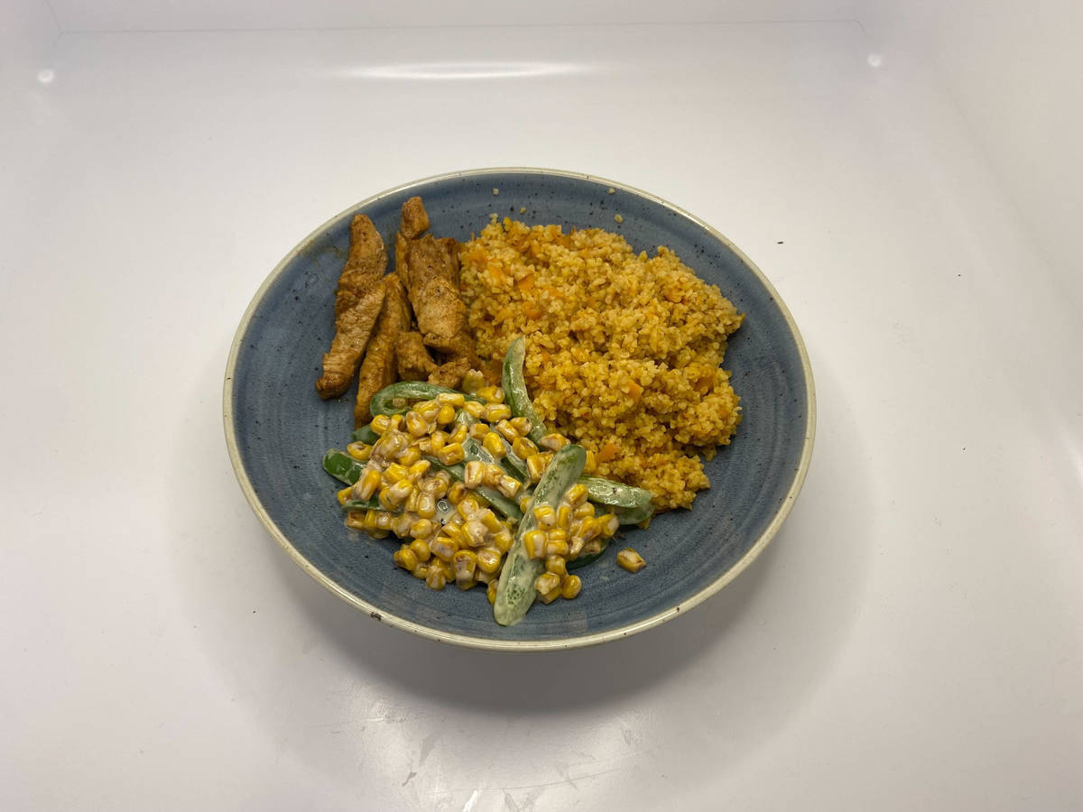 Cajun-Schweinelachs mit Mais-Paprika-Salat