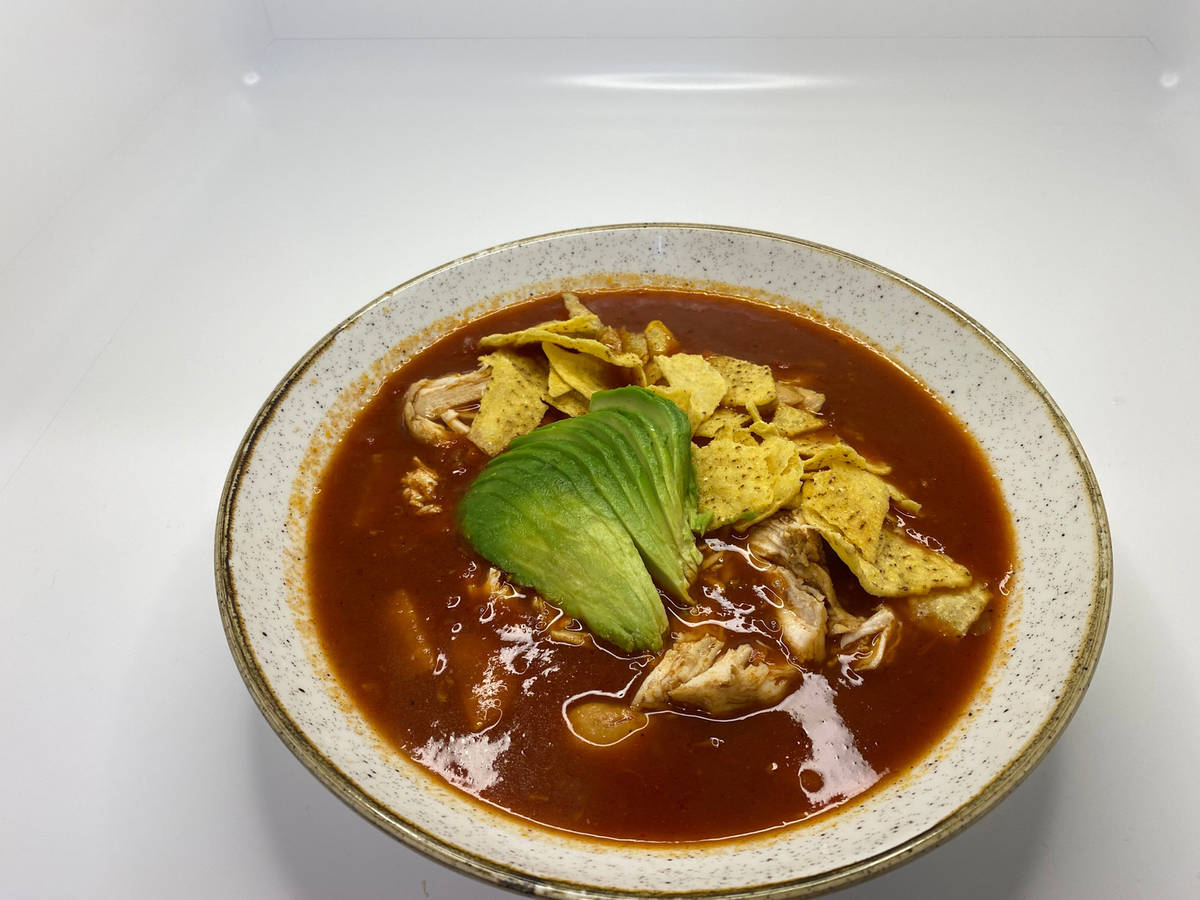 Mexikanische Tortilla-Suppe