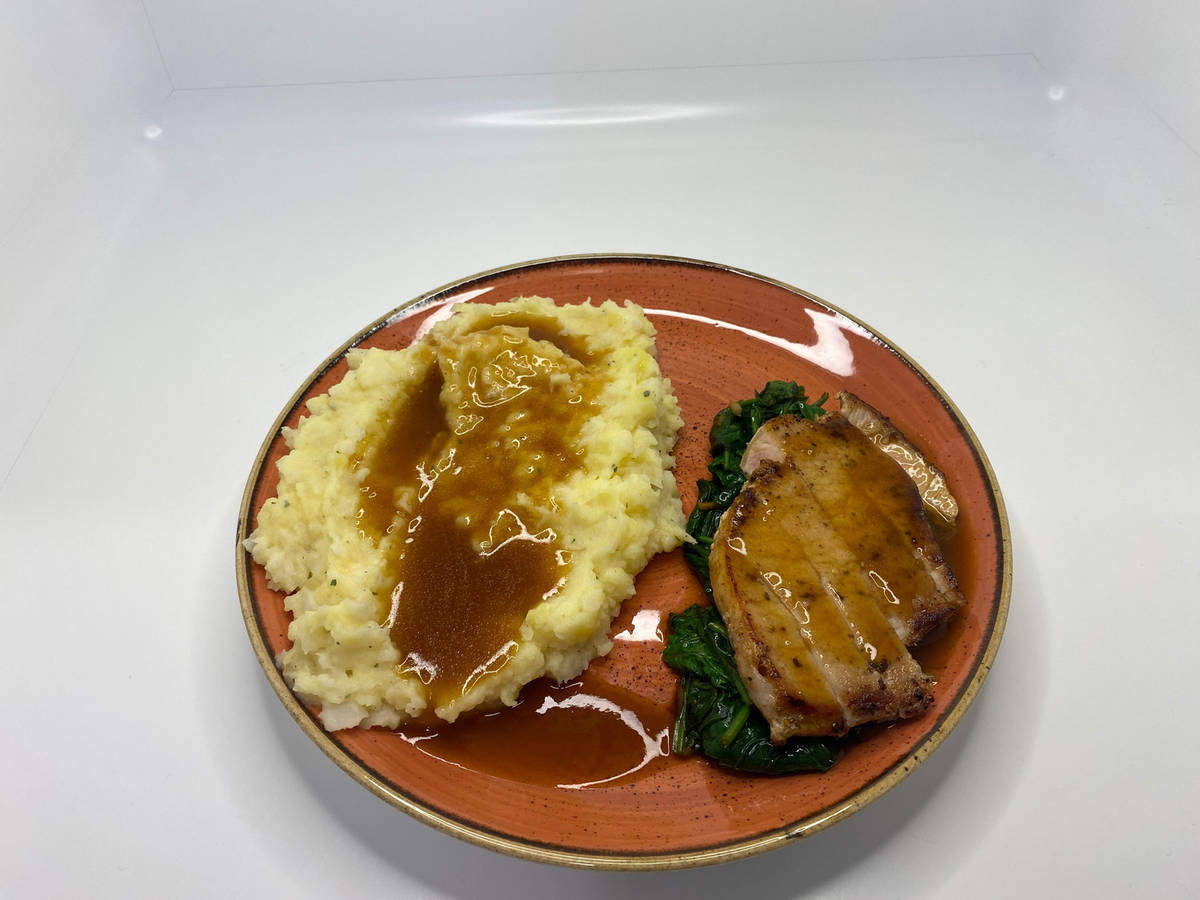 Schweinelachssteak mit Knollenselleriestampf