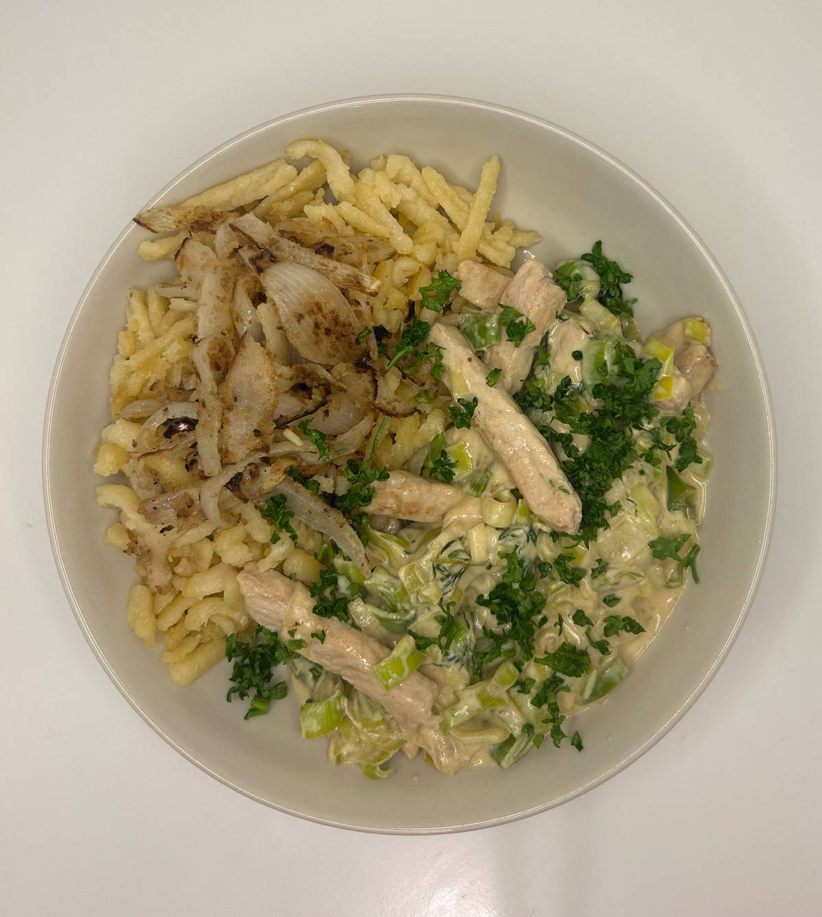 Omas Schweinegeschnetzeltes in Senfrahm