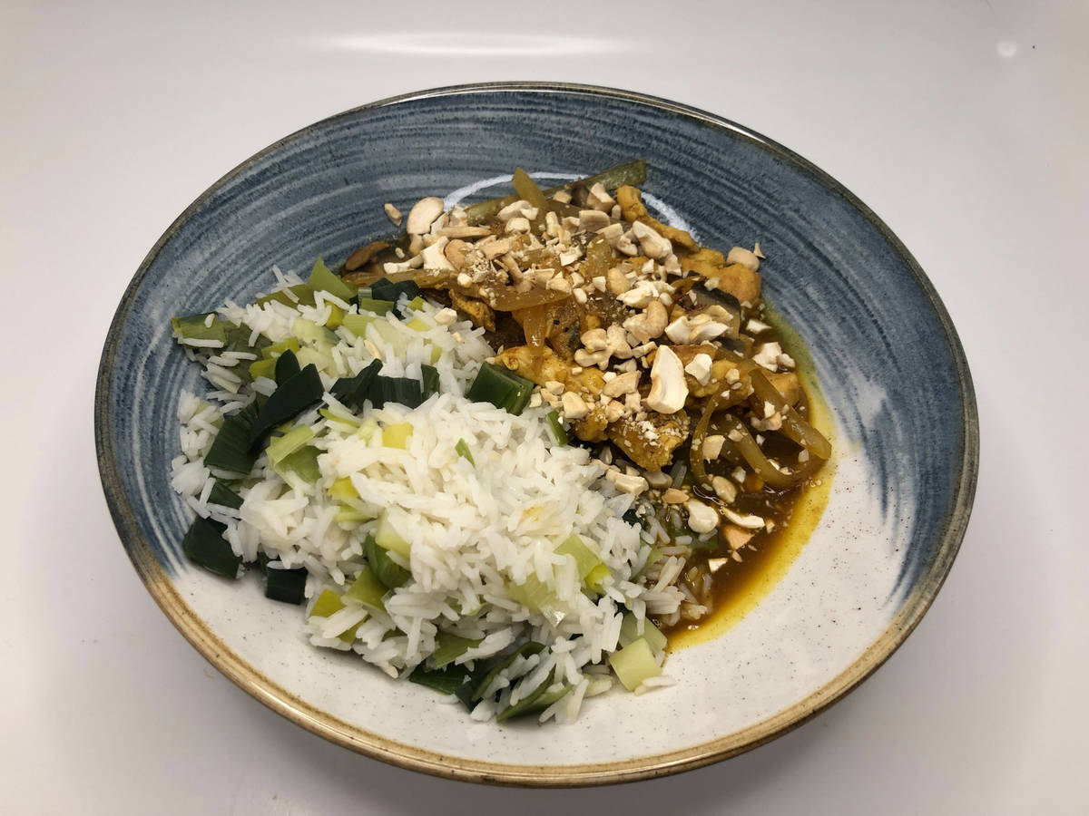 Cashew-Curry-Hähnchen Pfanne
