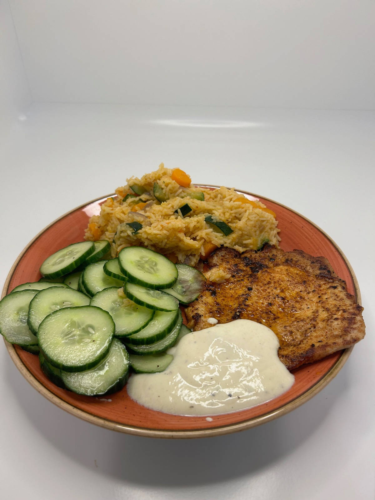 Schweineschnitzel mit schnellem Djuvec-Reis